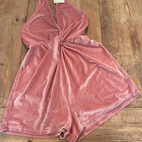 Velvet pink romper - Picture 3 of 3
